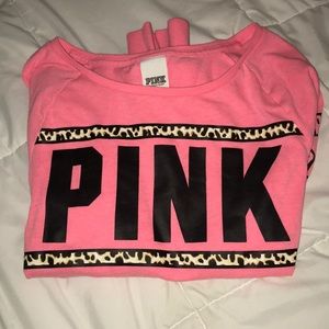 long sleeve VS pink tshirt